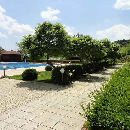 Harmony Hills F35 Garden & Pool View *