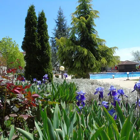 Harmony Hills F35 Garden & Pool View Рогачево