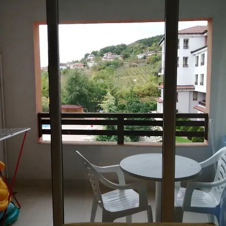 Harmony Hills F35 Garden & Pool View Апартаменты *