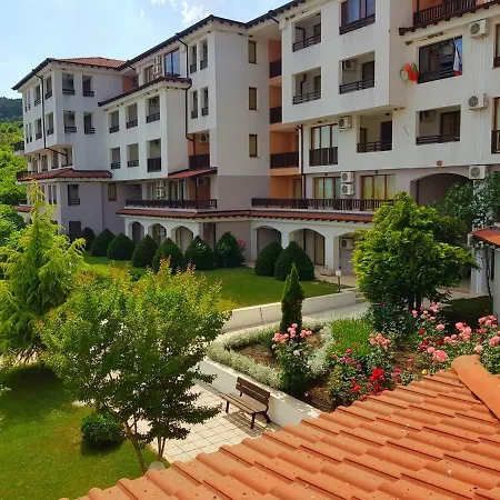 Апартаменты Harmony Hills F35 Garden & Pool View Рогачево