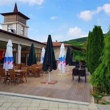 Harmony Hills F35 Garden & Pool View Апартаменты Рогачево