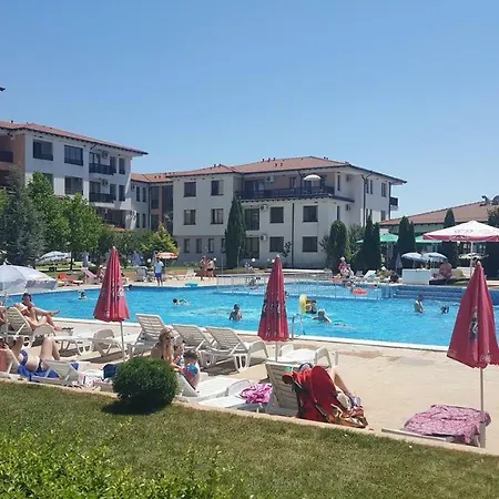 Harmony Hills F35 Garden & Pool View Апартаменты