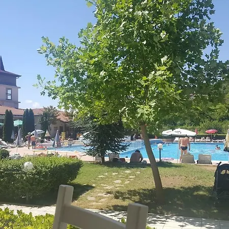 Апартаменты Harmony Hills F35 Garden & Pool View *