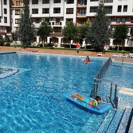 Апартаменты Harmony Hills F35 Garden & Pool View *