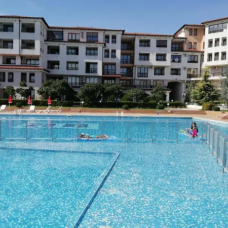 Апартаменты Harmony Hills F35 Garden & Pool View